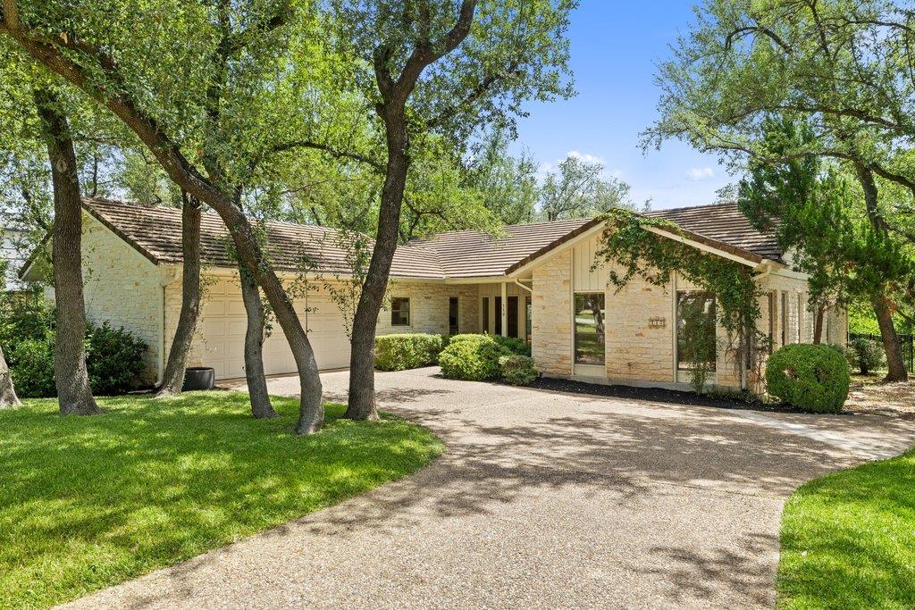 110  Blue Jay Dr, Lakeway, TX 78734 — photo 1
