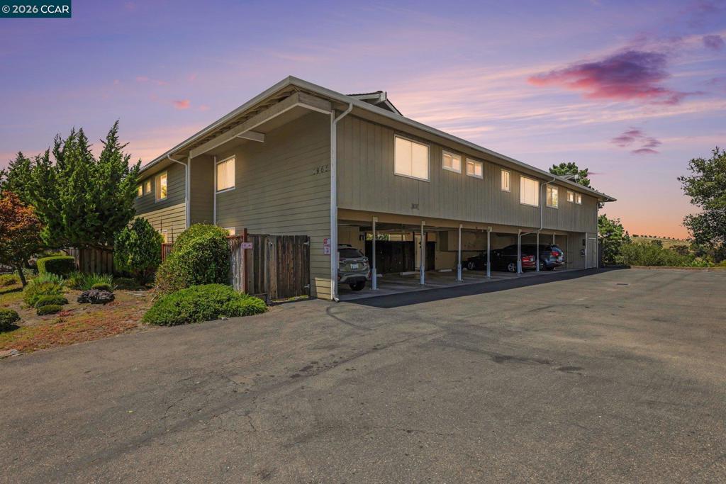 1965 Ascot Dr 6, Moraga, CA 94556 — photo 1