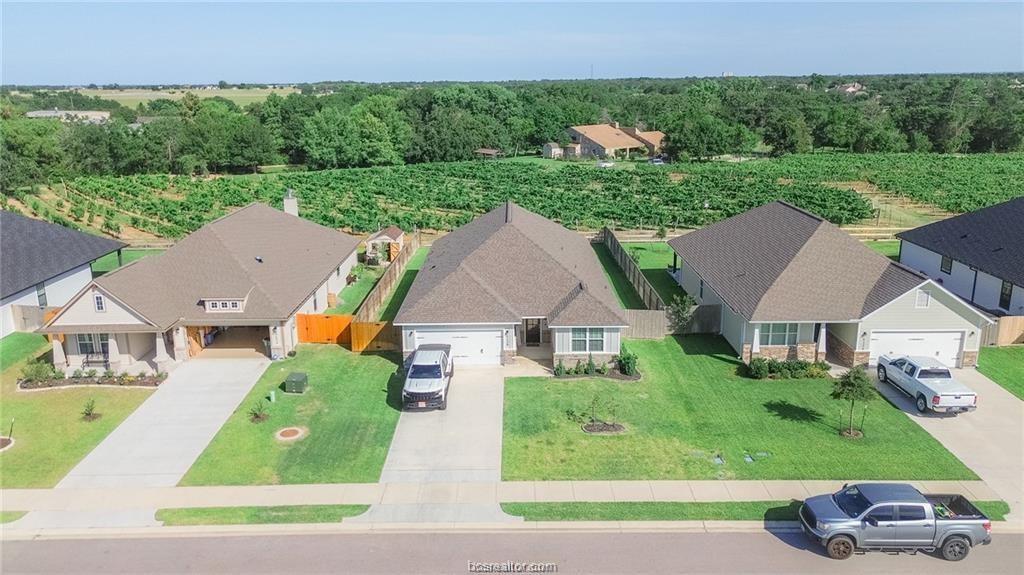 4130  Vintage Estates Ct, Bryan, TX 77808 — photo 1