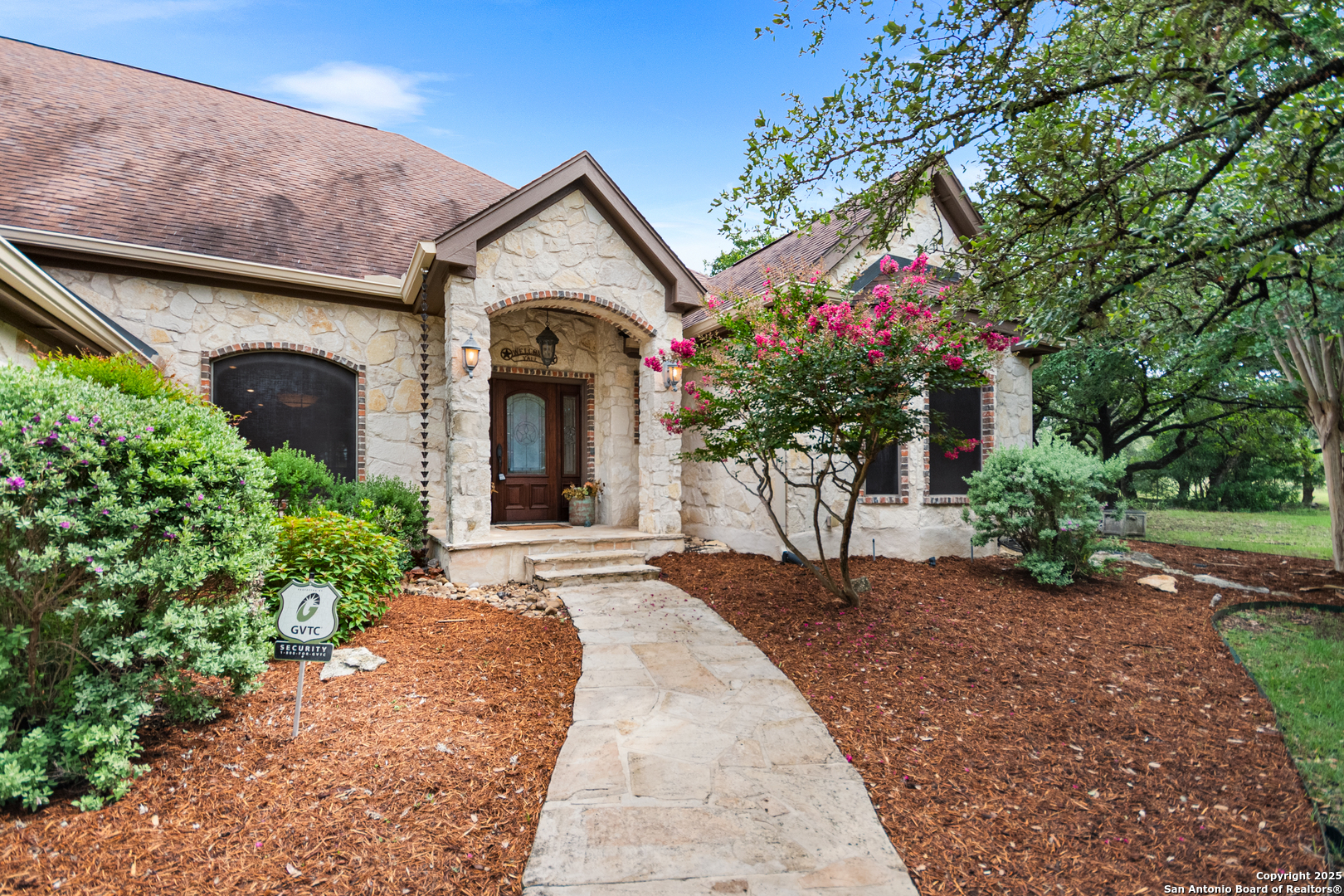 106 Oak Meadow Ln, Boerne, TX 78006 — photo 1