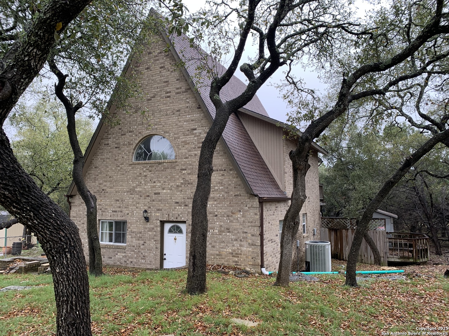 1076 Eastview, Canyon Lake, TX 78133 — photo 1