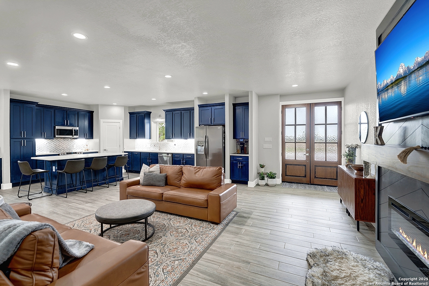 757 JOY LN, Floresville, TX 78114 — photo 1