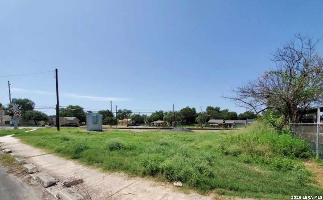339 Pendleton Ave, San Antonio, TX 78205 — photo 1