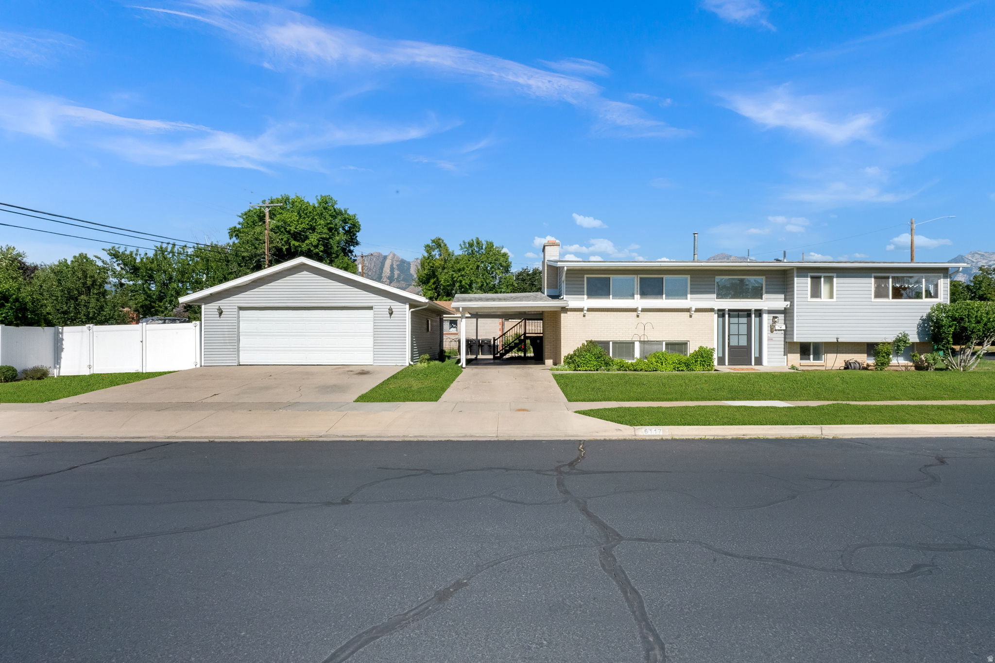 6117 S GLEN OAKS ST, Murray, UT 84107 — photo 1