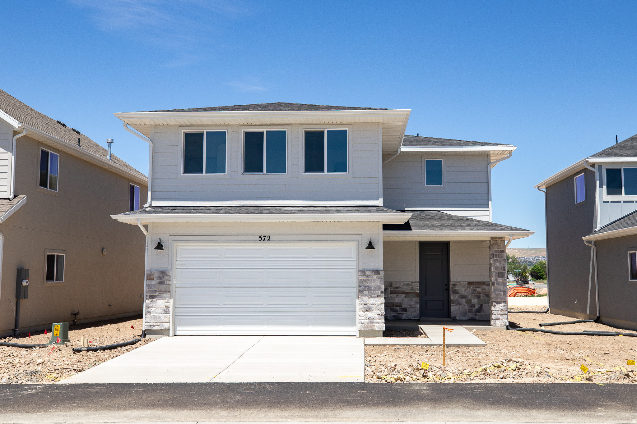 572 W 1775 N #102, Harrisville, UT 84404 — photo 1