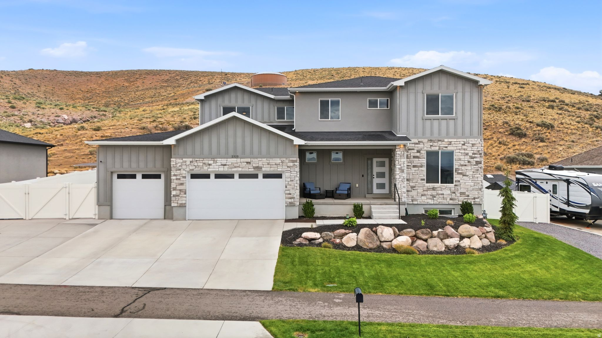 2323 E PATRIOT DR, Eagle Mountain, UT 84005 — photo 1