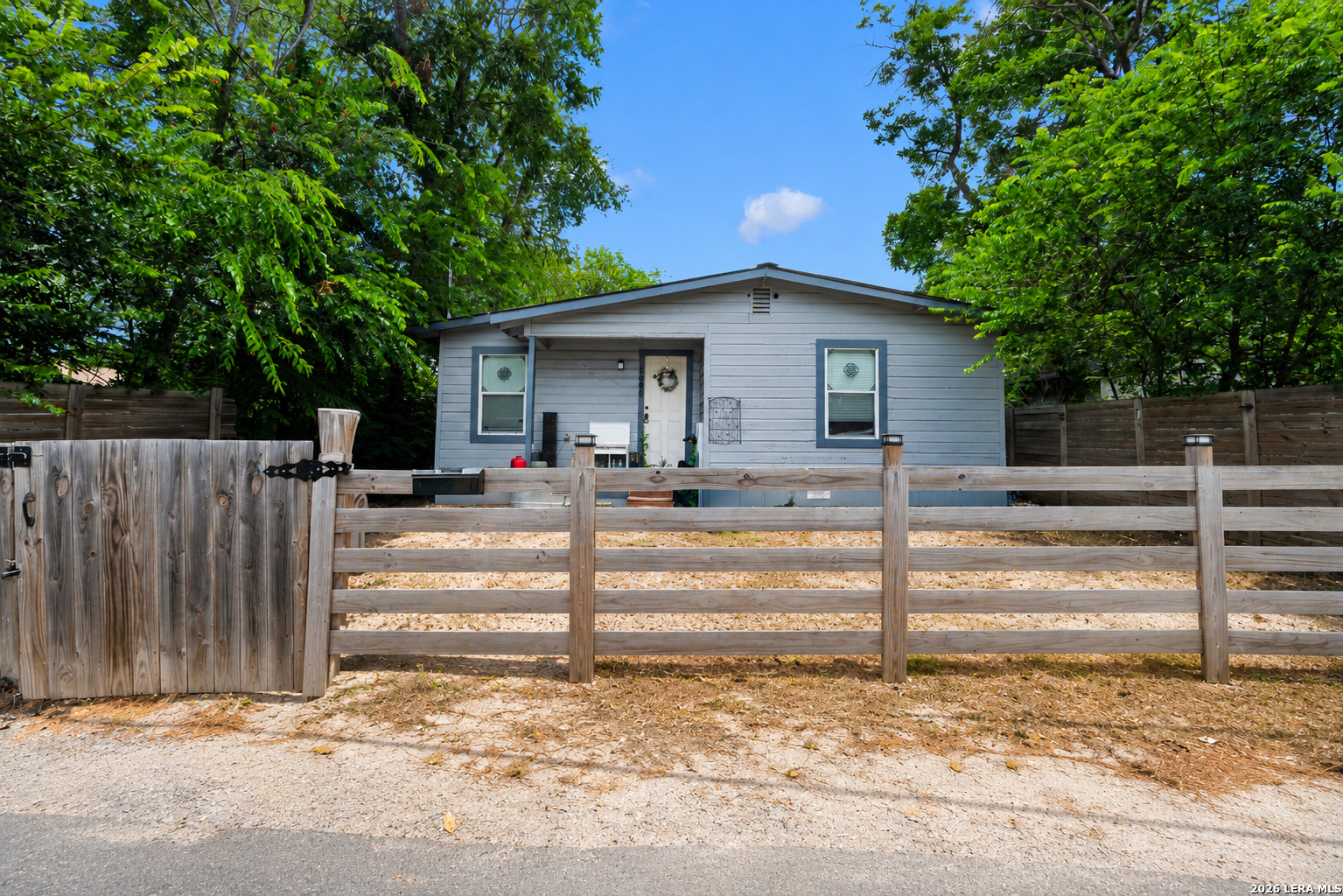 130 Orphan, San Antonio, TX 78202 — photo 1