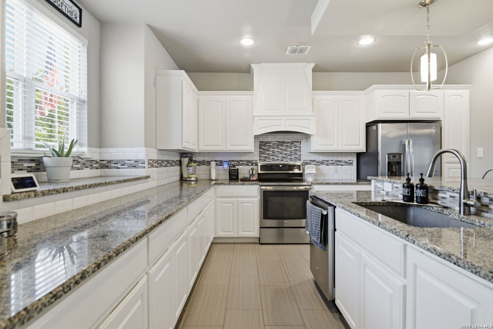 104 Abrego Knoll Dr, ,  78114 — photo 1