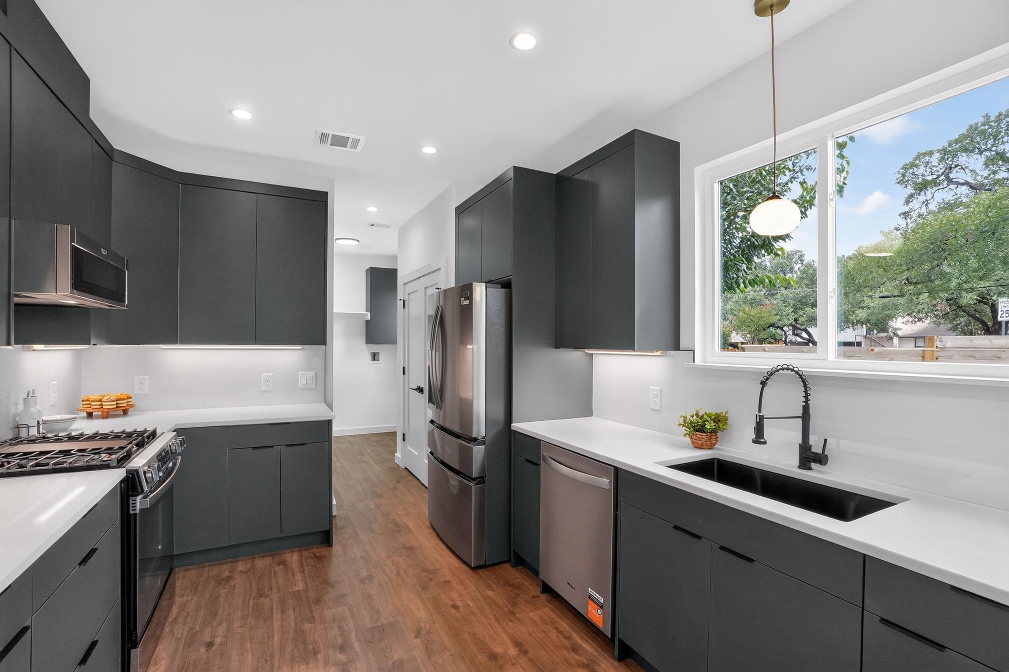 4200 Valley View, Austin, TX 78704 — photo 1