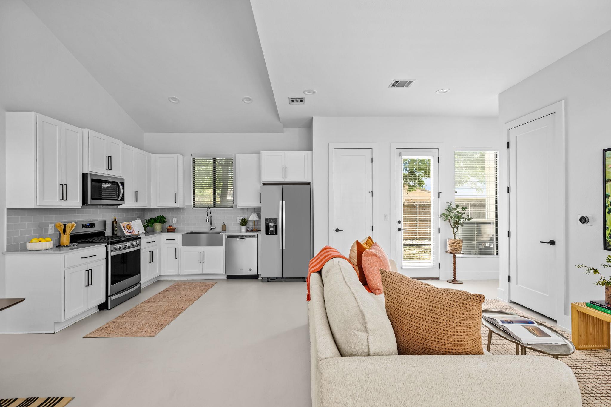 939 52nd, Austin, TX 78751 — photo 1