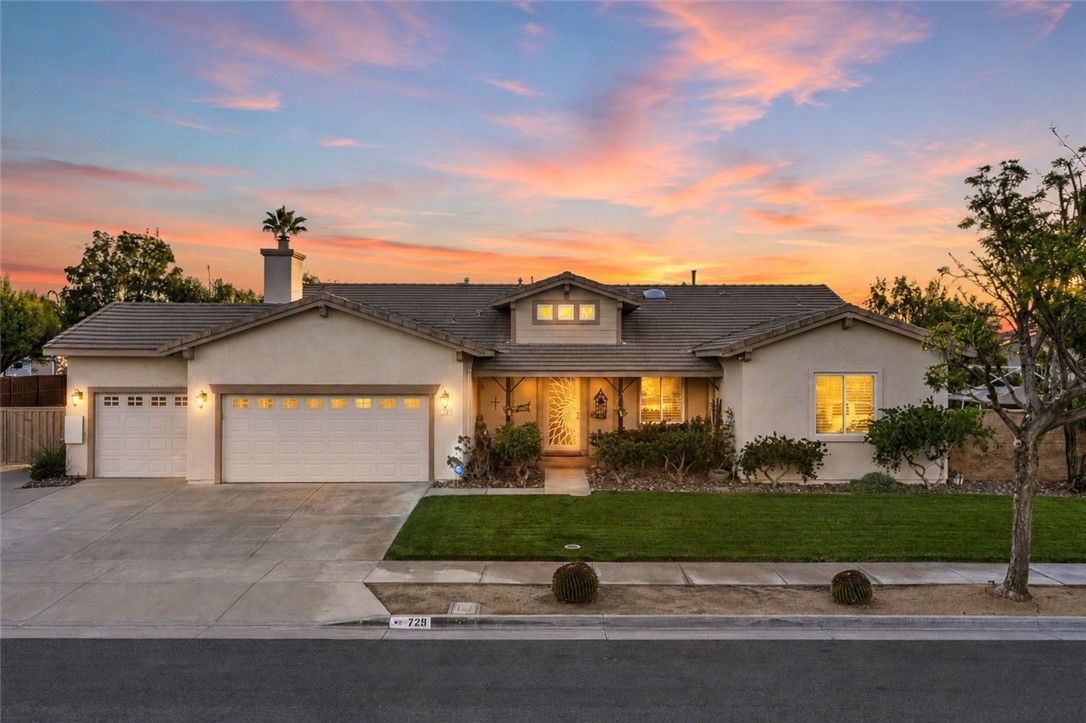 729 Smith, Hemet, CA 92544 — photo 1