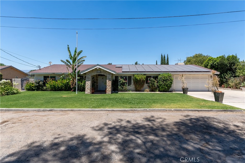 10865 Wagon Train Ln, Jurupa Valley, CA 91752 — photo 1