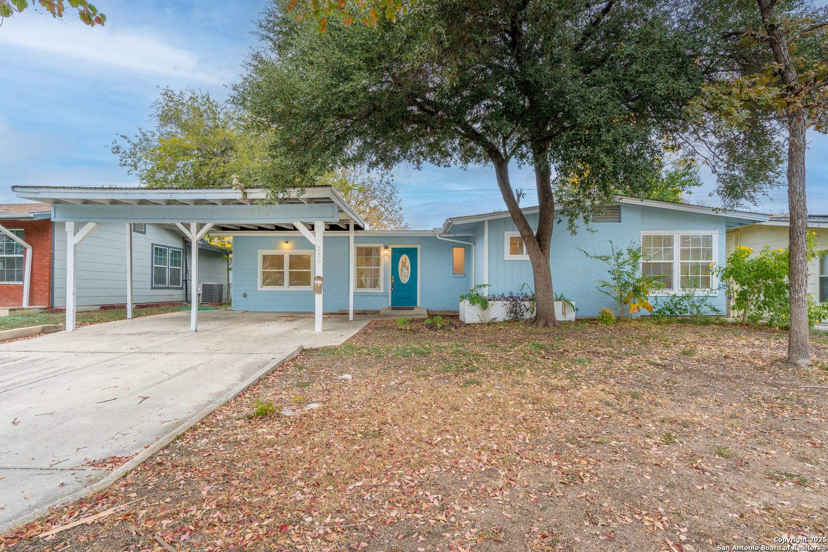 239 Craigmont, San Antonio, TX 78213 — photo 1