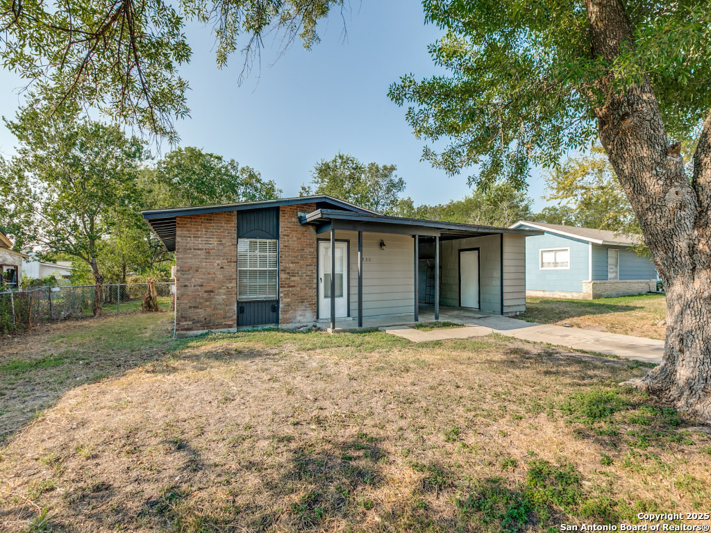5830 Castle Yard, San Antonio, TX 78218 — photo 1