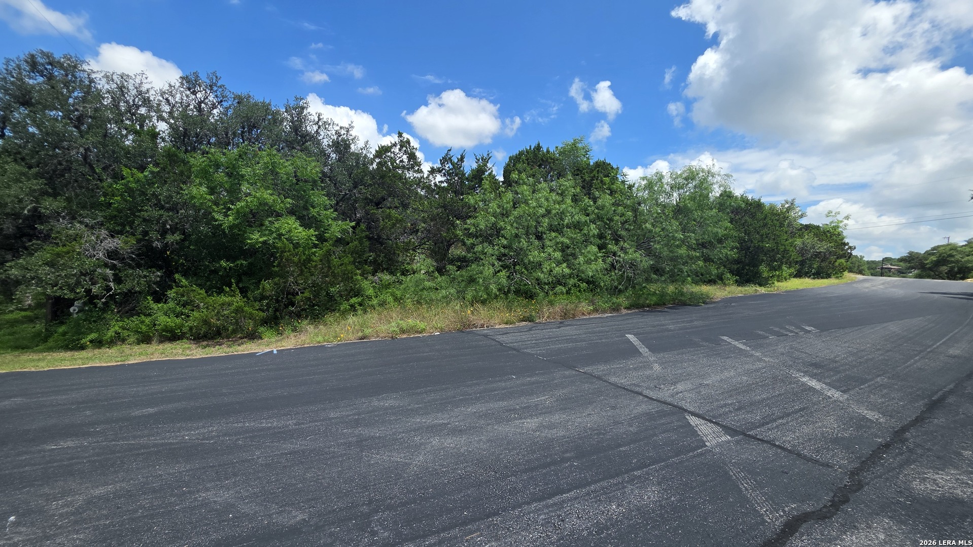 7507 HUMMINGBIRD HILL LN, ,  78255 — photo 1
