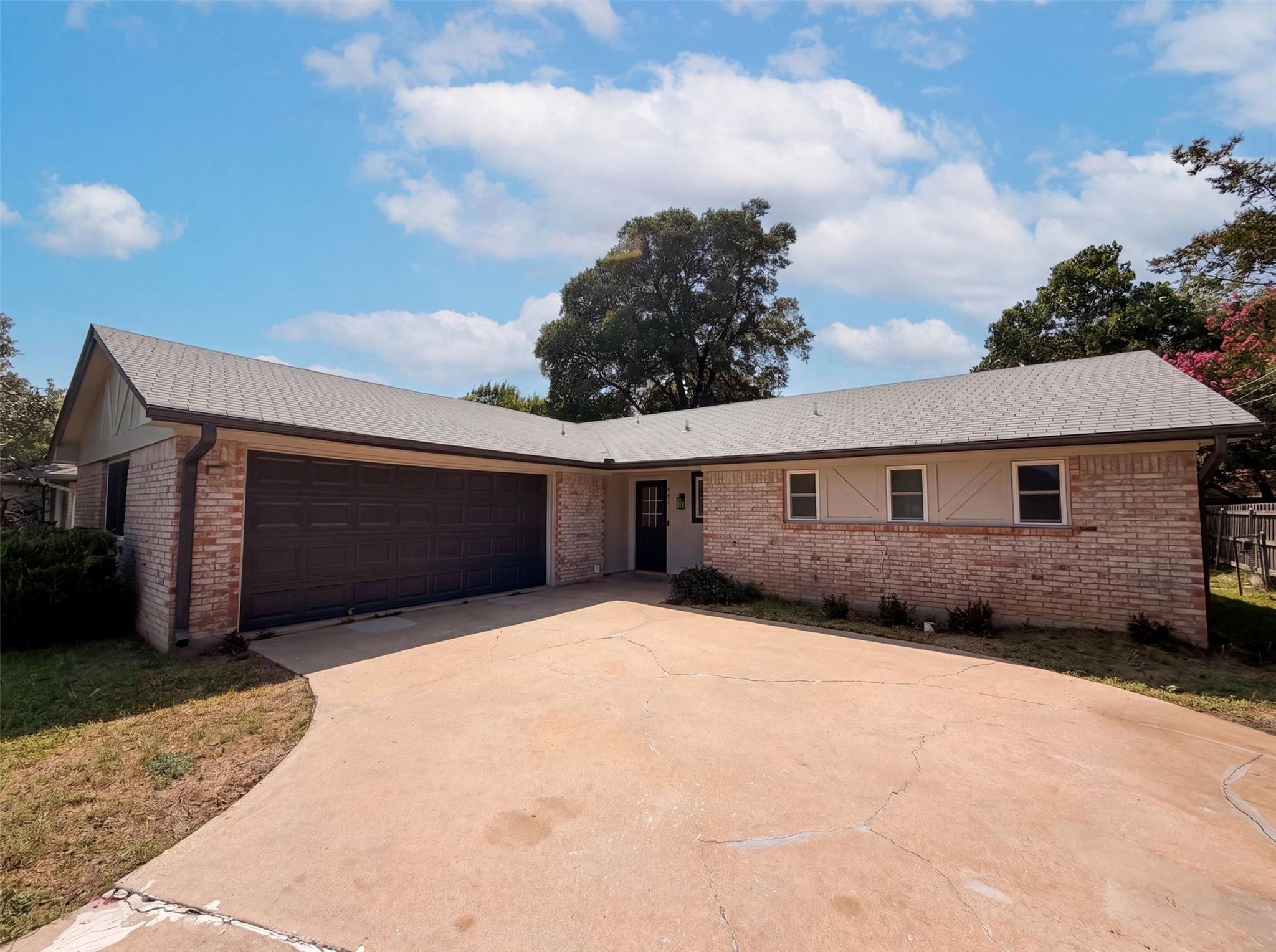 501 Central, Georgetown, TX 78628 — photo 1
