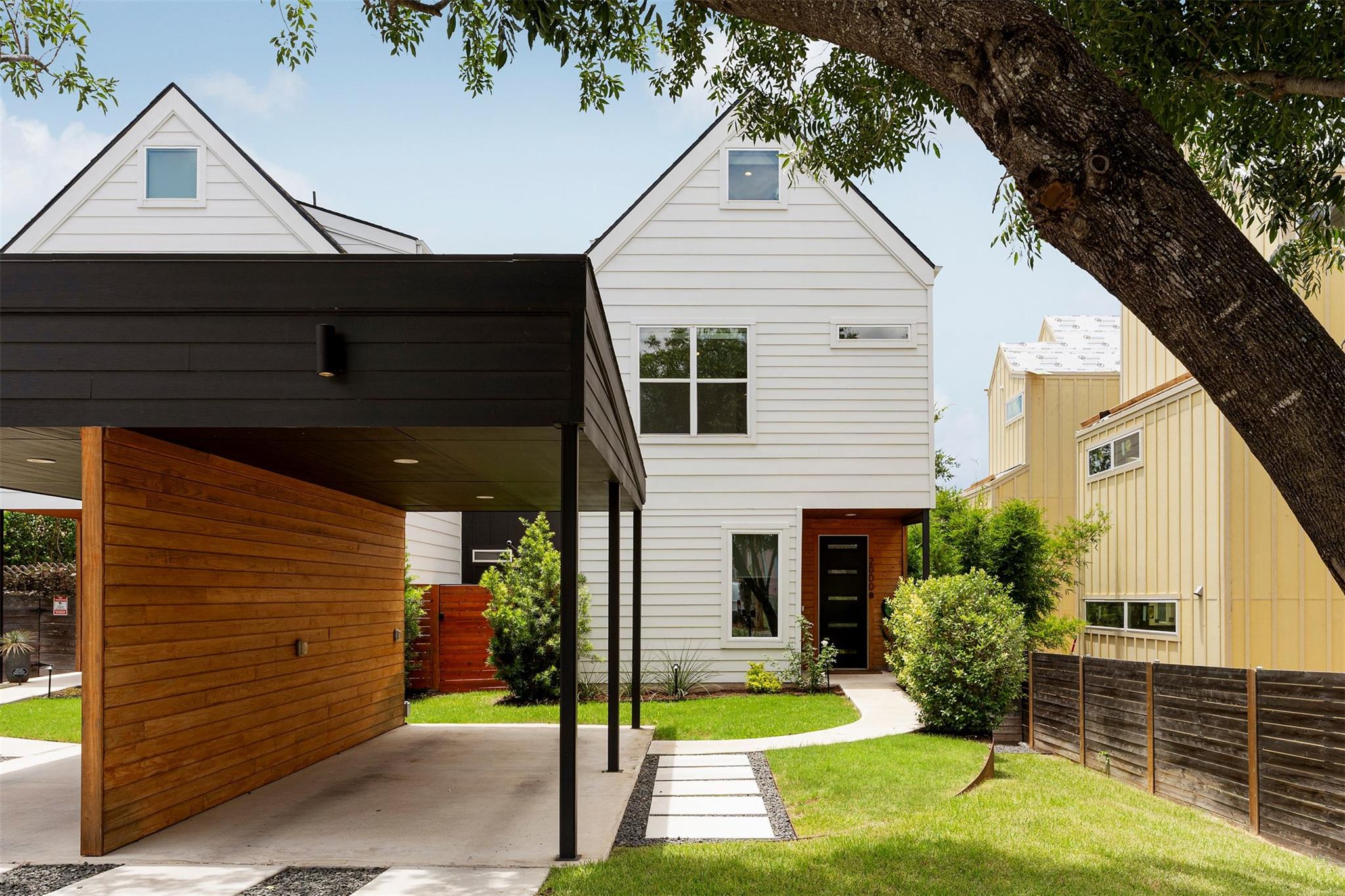 2000 Greenwood, Austin, TX 78723 — photo 1