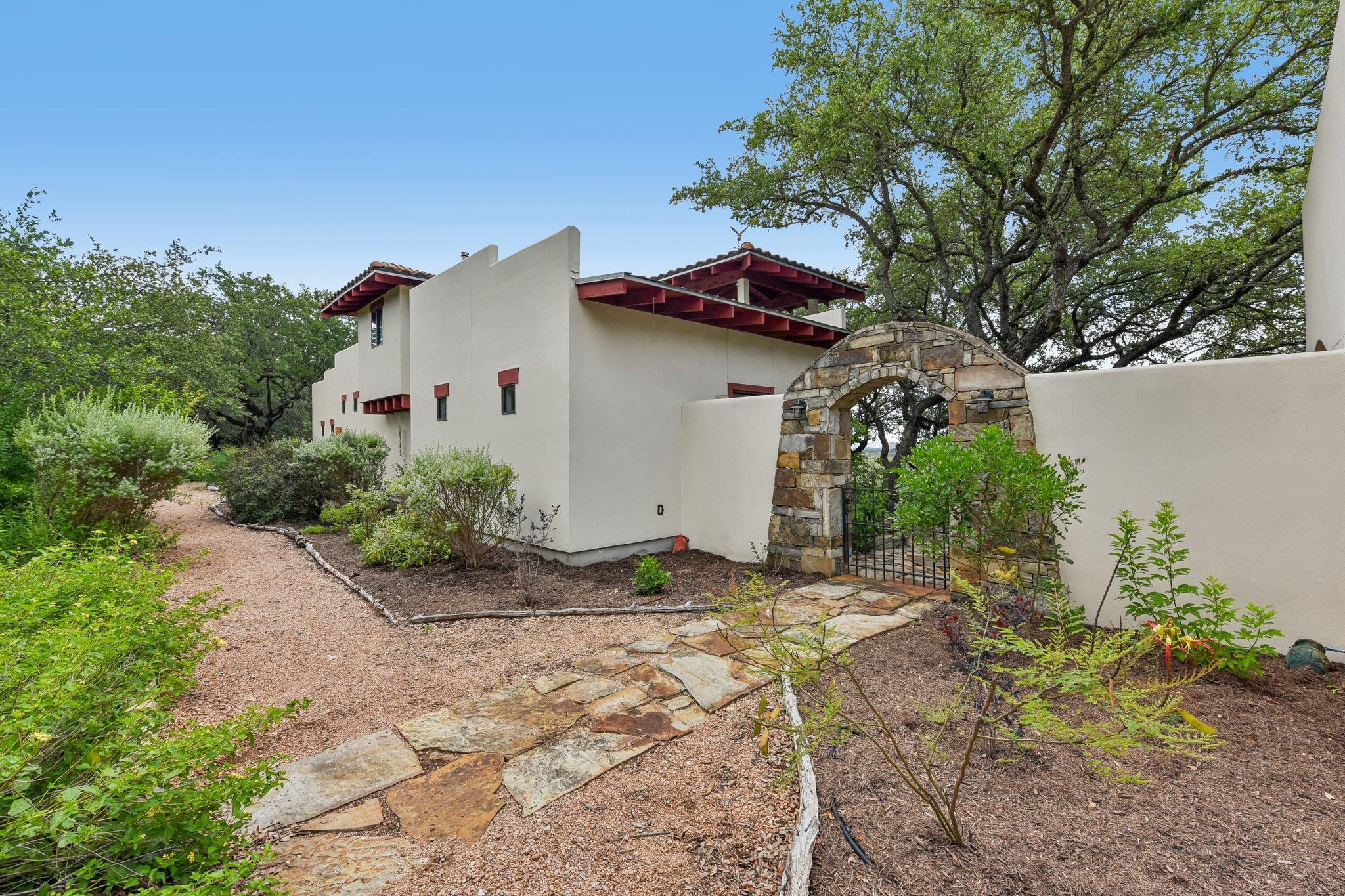 25317 Singleton Bend East, Marble Falls, TX 78654 — photo 1