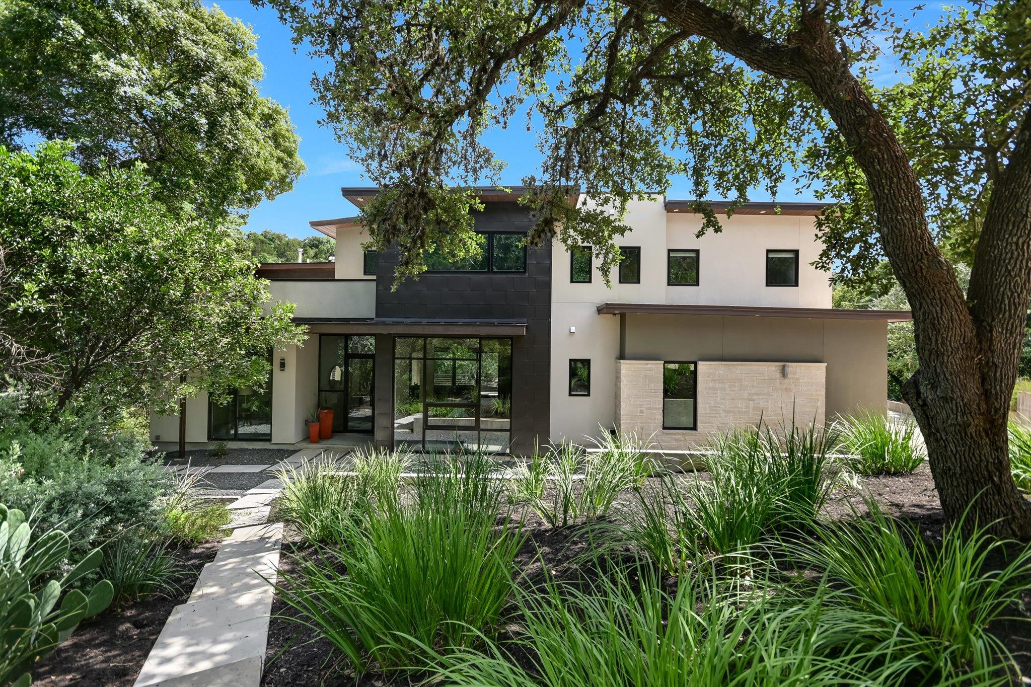 500 Laurel Valley, West Lake Hills, TX 78746 — photo 1