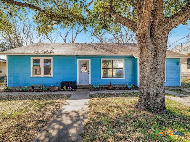 1510 N Avenue, Shiner, TX 77984 — photo 1