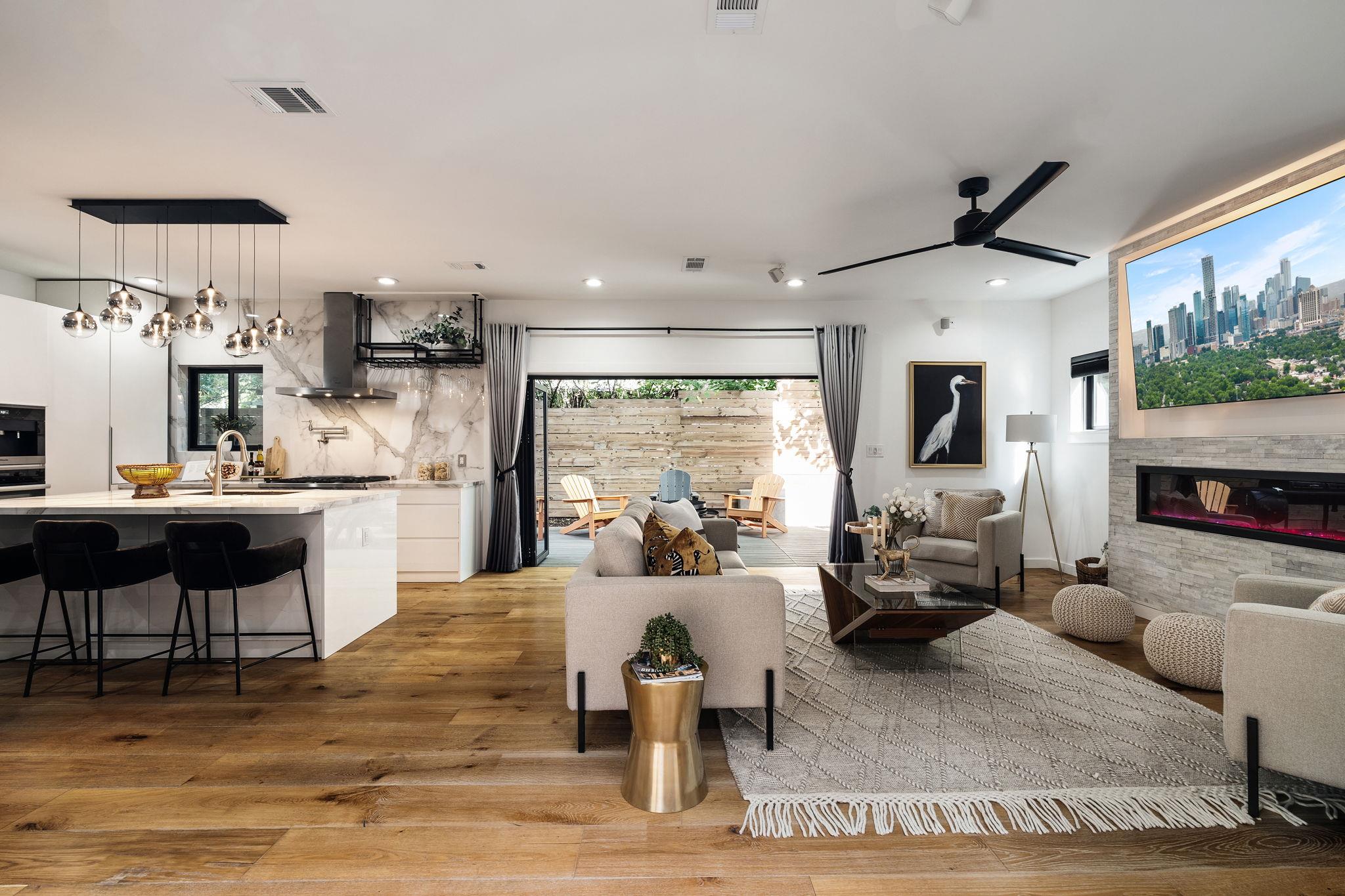 2214 Garden, Austin, TX 78702 — photo 1