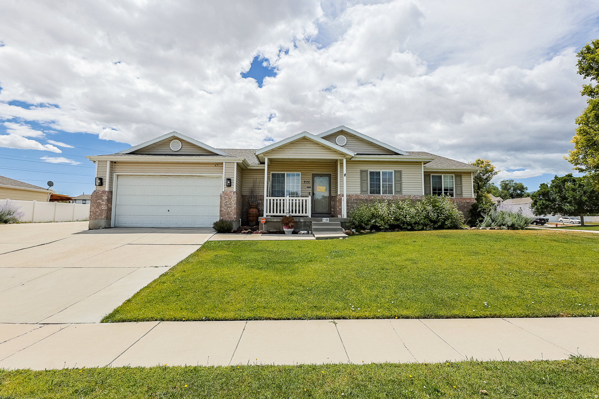 7131 W DALMATIAN ST, West Valley City, UT 84128 — photo 1