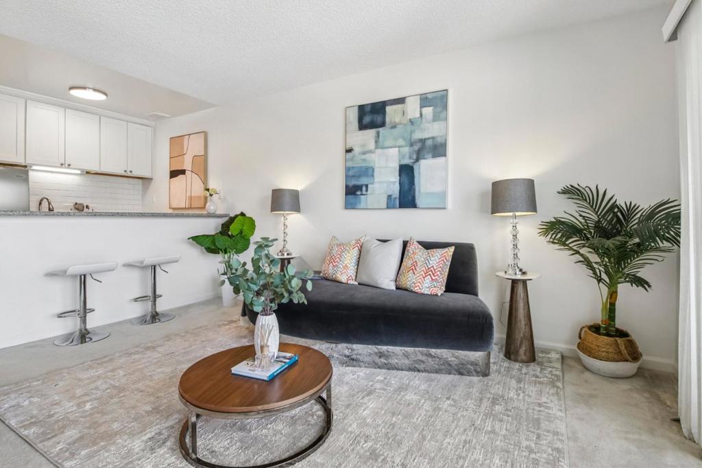814 N Delaware Street 504, San Mateo, CA 94401 — photo 1