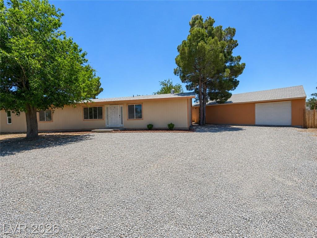 1611 West Blosser Ranch Road, Pahrump, NV 89060 — photo 1