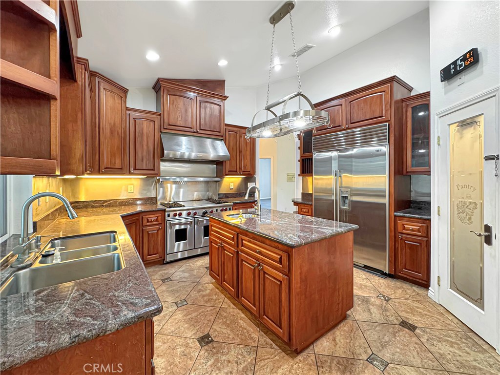 875 Clark, Riverside, CA 92501 — photo 1