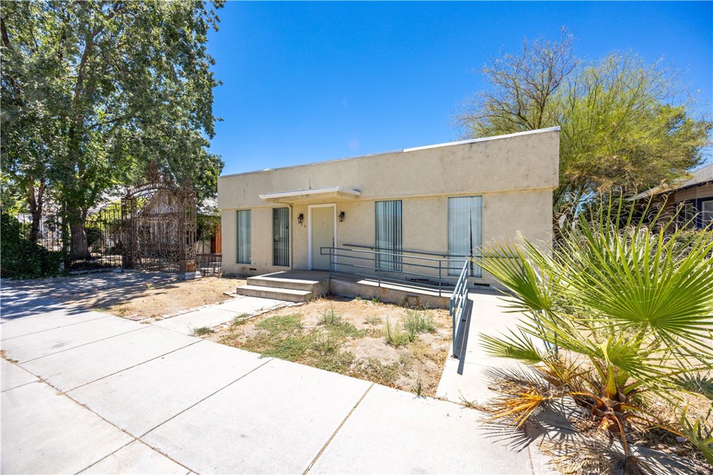 156 S Ramona, San Jacinto, CA 92583 — photo 1