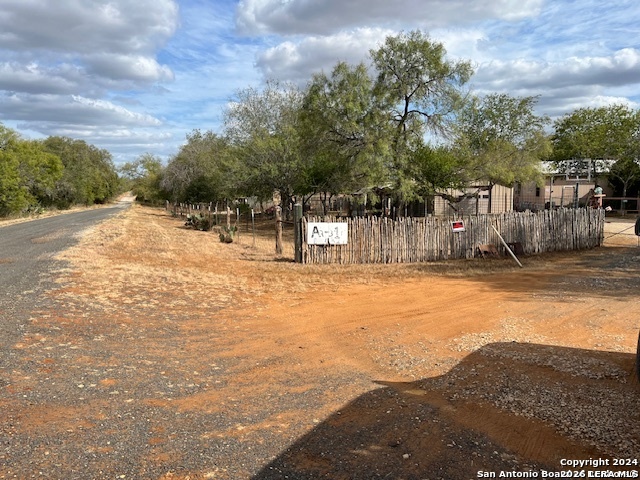 326 W PR 324, Jourdanton, TX 78026 — photo 1