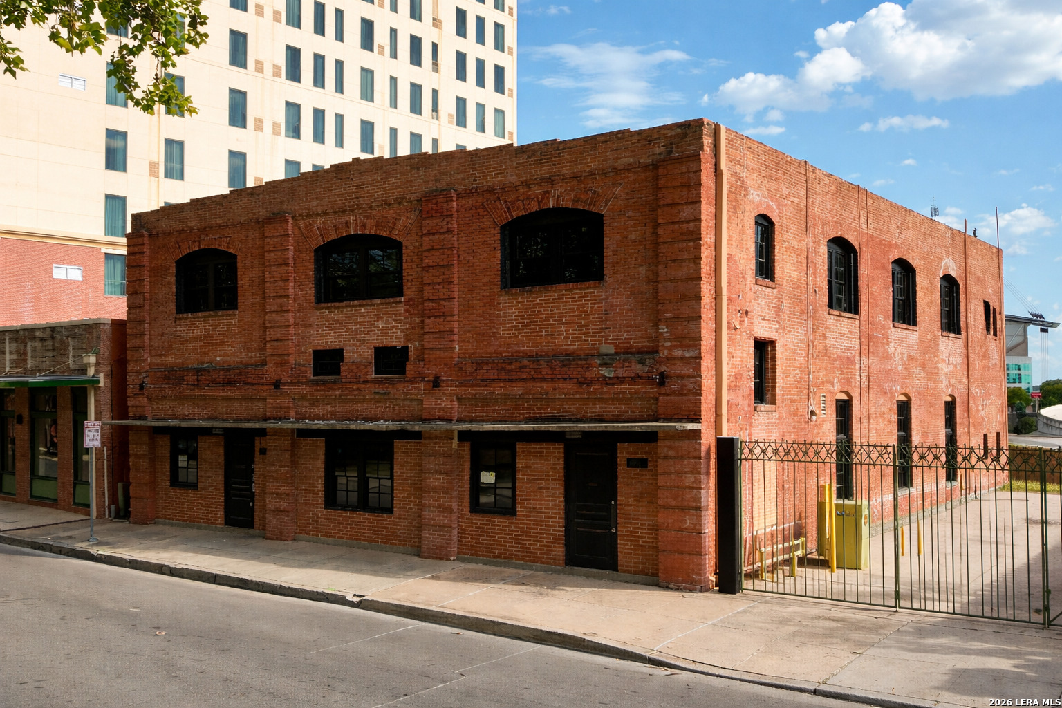102 Heiman, San Antonio, TX 78205 — photo 1