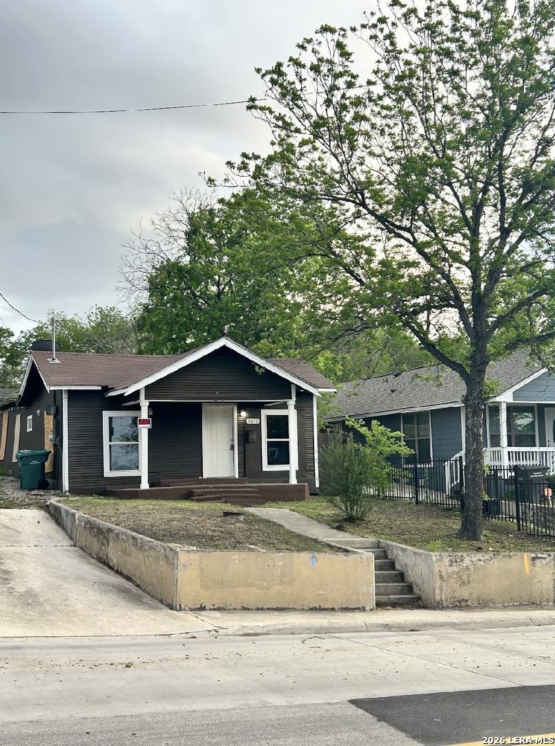 2650 E COMMERCE ST, San Antonio, TX 78203 — photo 1