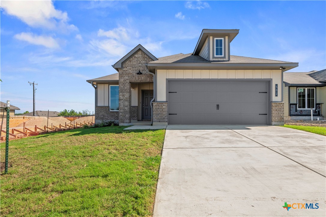 502 University Avenue, Troy, TX 76579 — photo 1