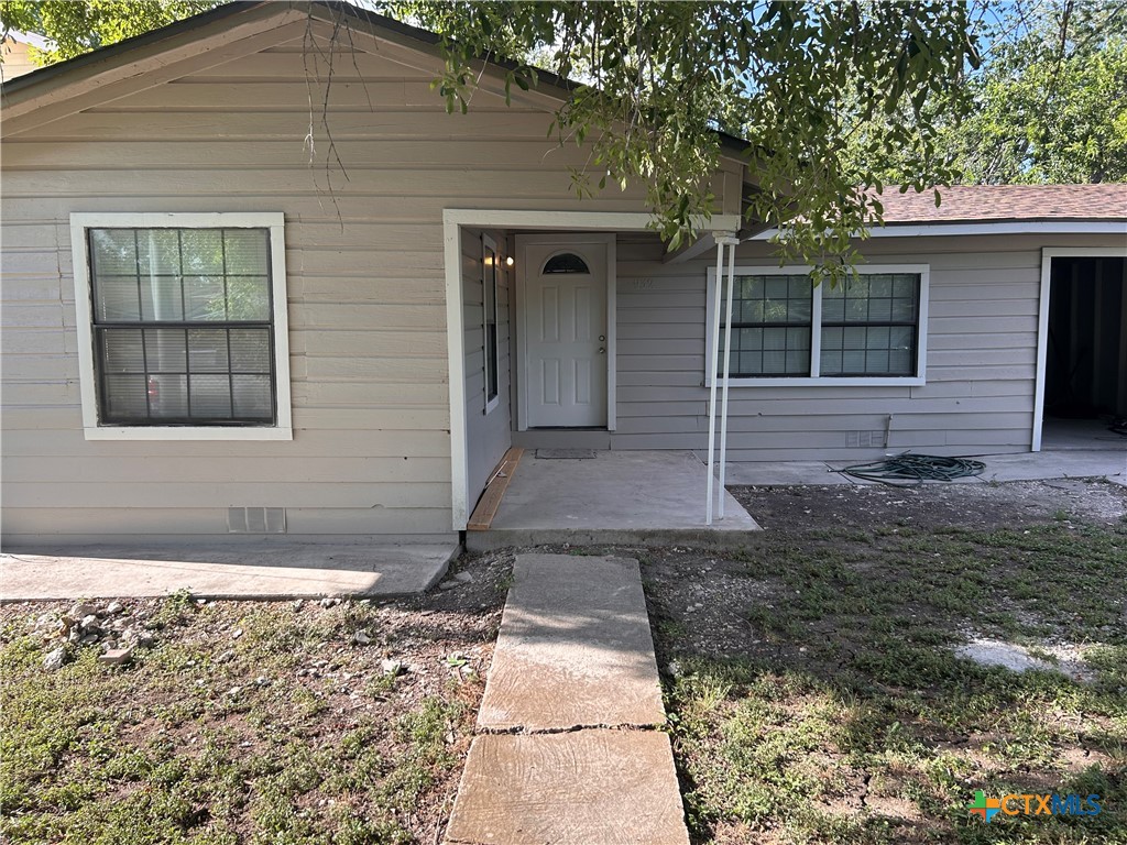 932 Anderson, Seguin, TX 78155 — photo 1