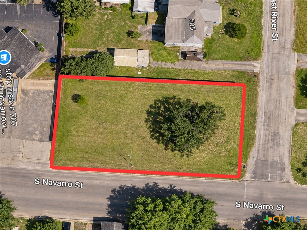 507 E River Street, Victoria, TX 77901 — photo 1