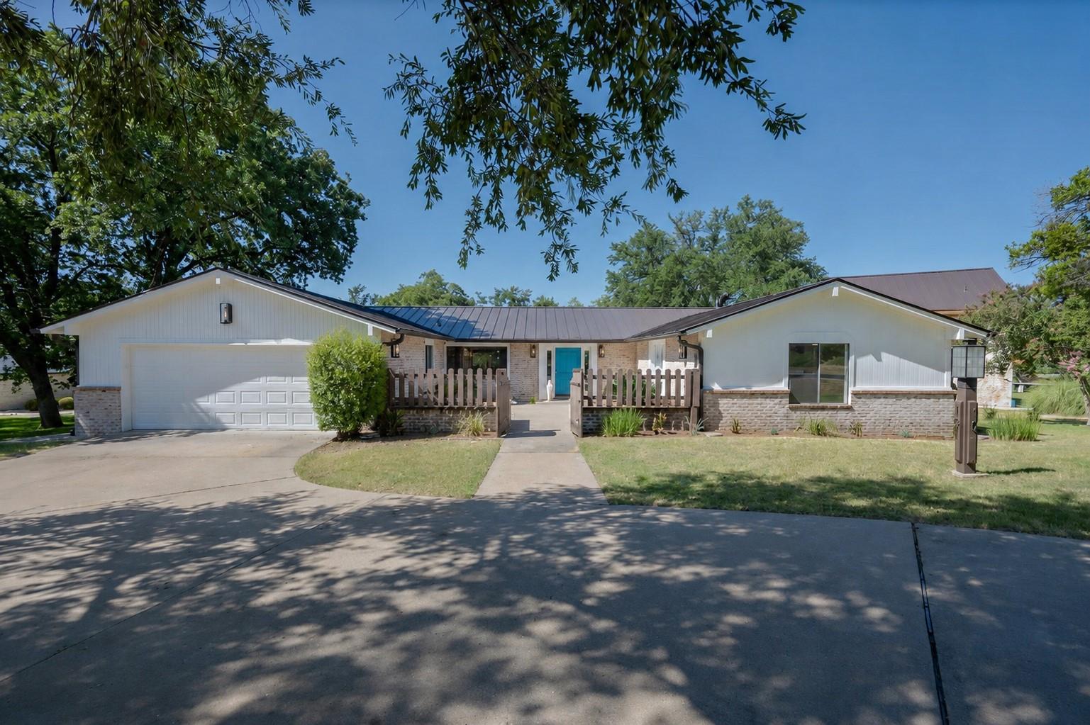 101 Third Sid, Horseshoe Bay, TX 78657 — photo 1