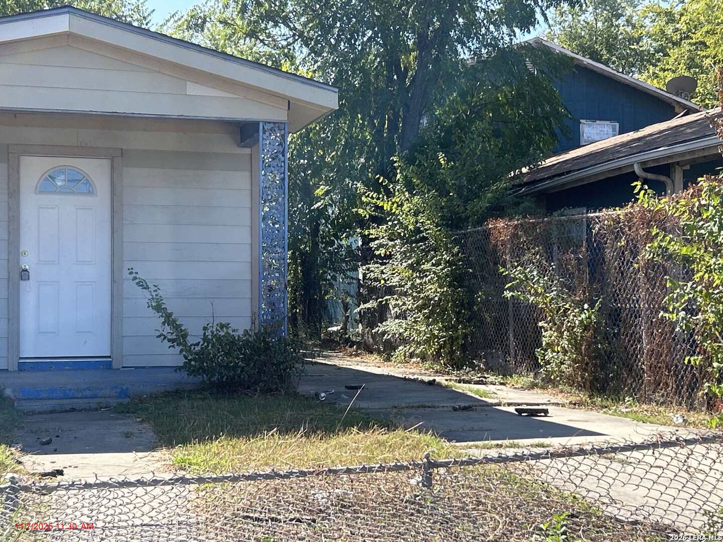 2618 Lombrano St, ,  78228 — photo 1