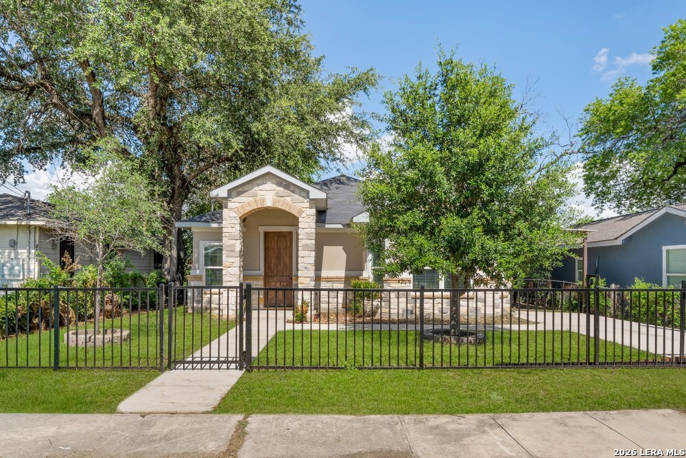 1204 Valencia, San Antonio, TX 78237 — photo 1