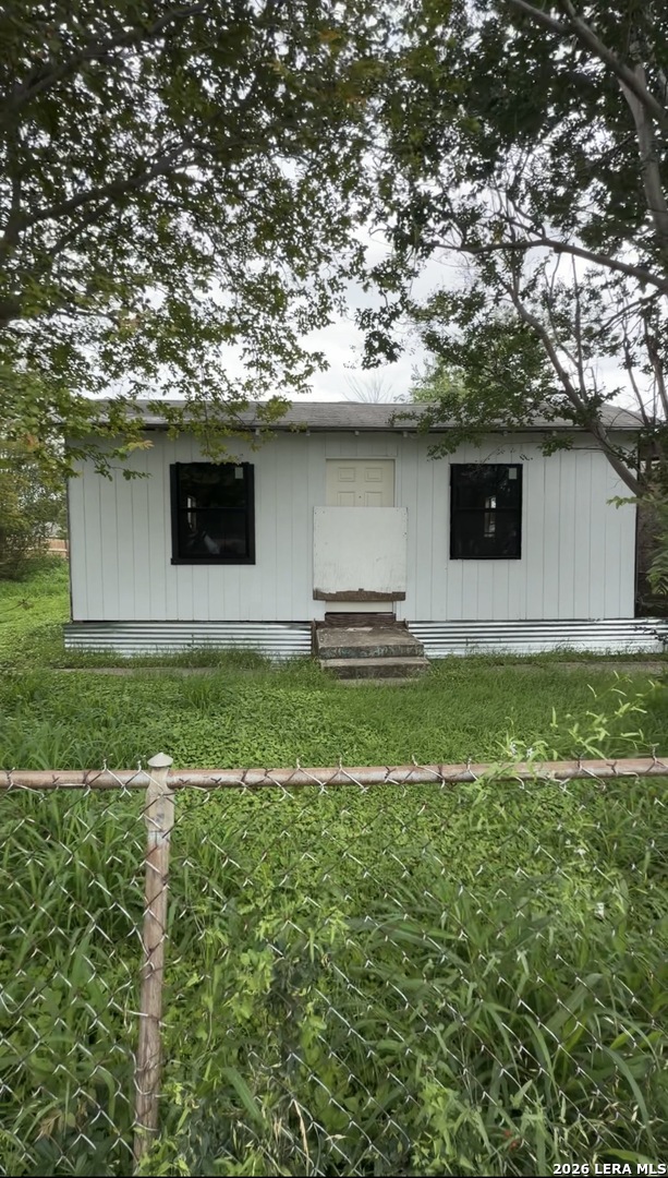 1434 E Chavaneaux, San Antonio, TX 78214 — photo 1