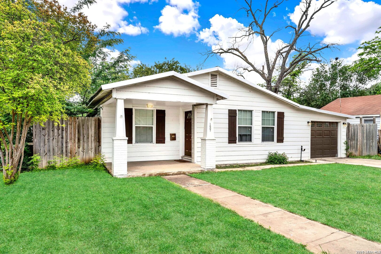 1607 14TH ST, Hondo, TX 78861 — photo 1