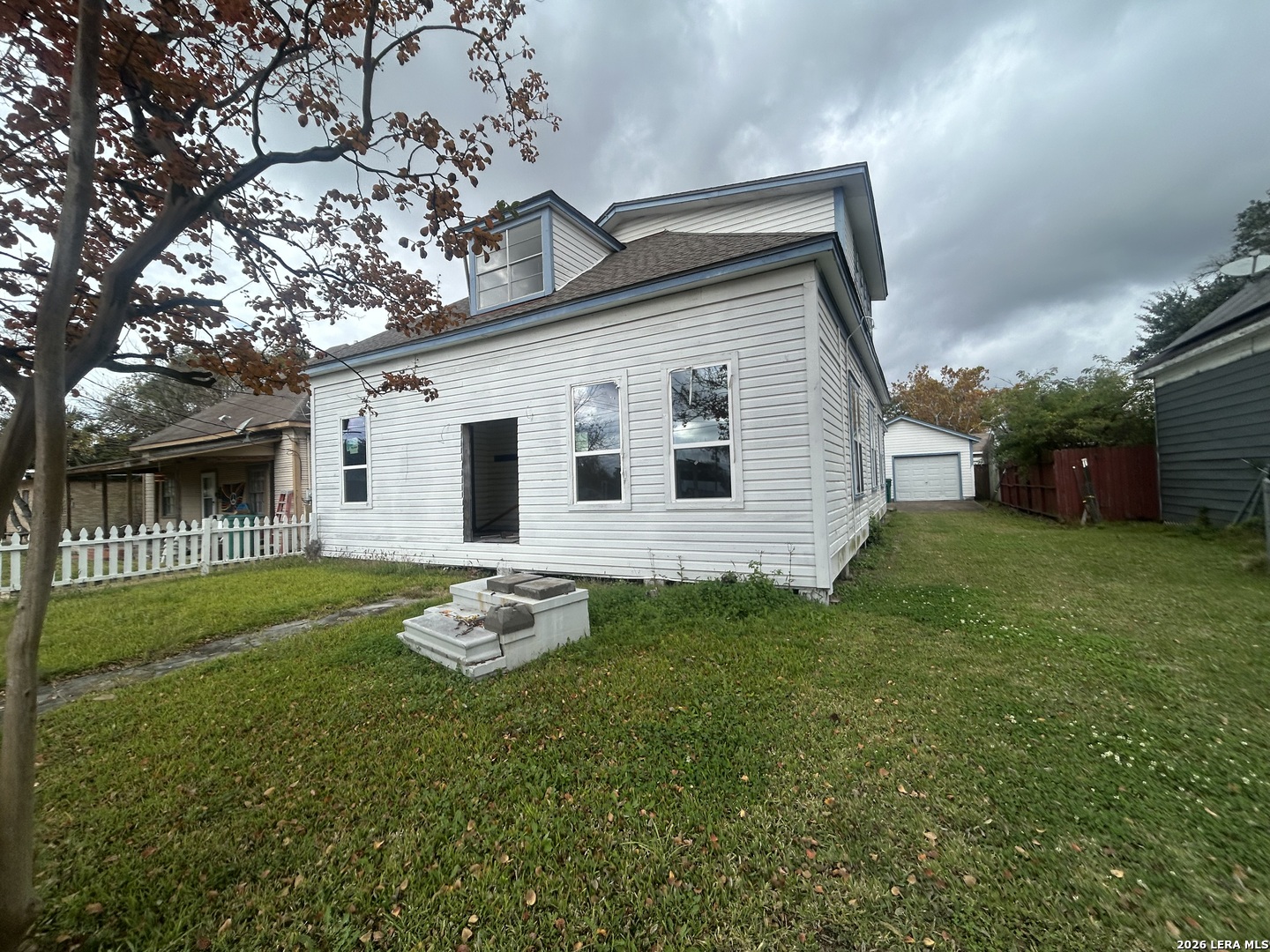 1004 Cherry, ,  77630 — photo 1
