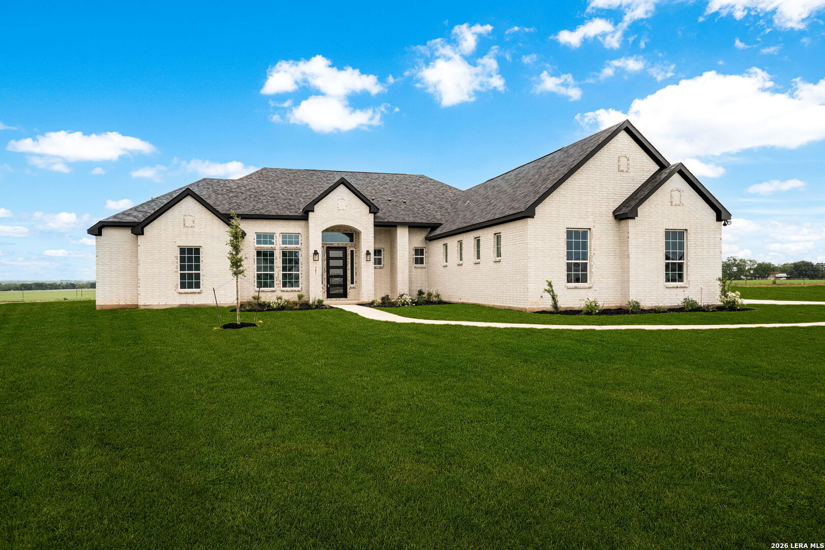302 Venado Oaks, Castroville, TX 78009 — photo 1