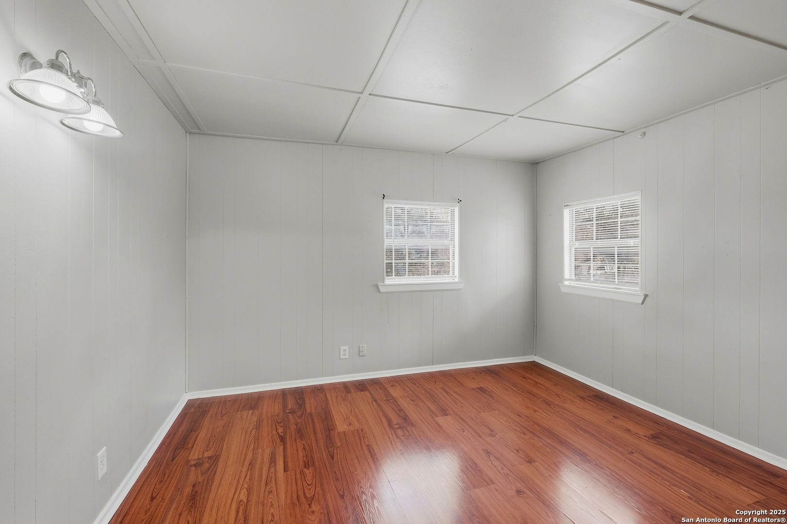 411 Vestal, , 78221 — photo 1