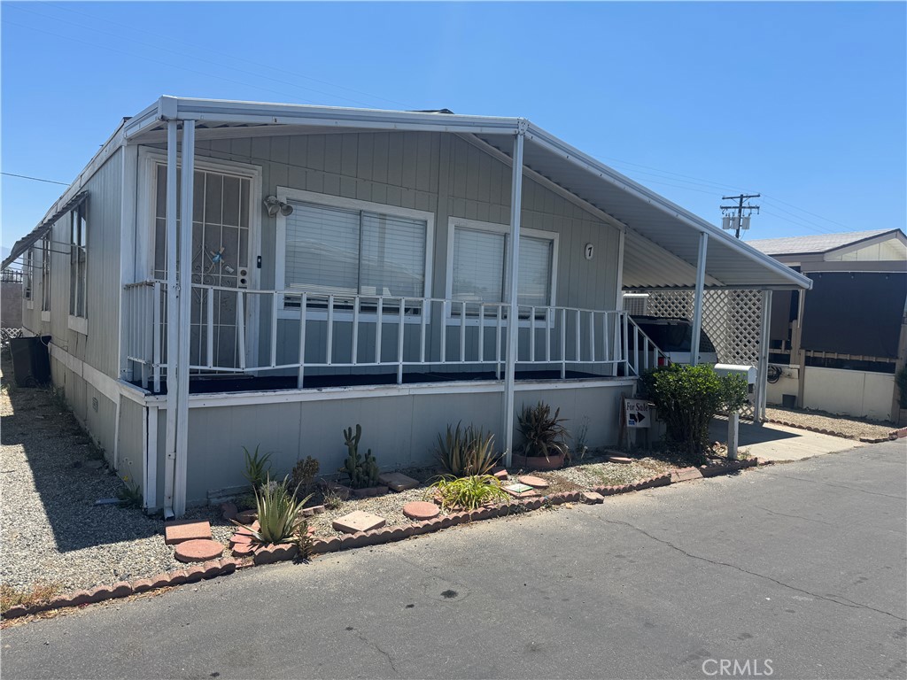 530 W Devonshire 7, Hemet, CA 92543 — photo 1