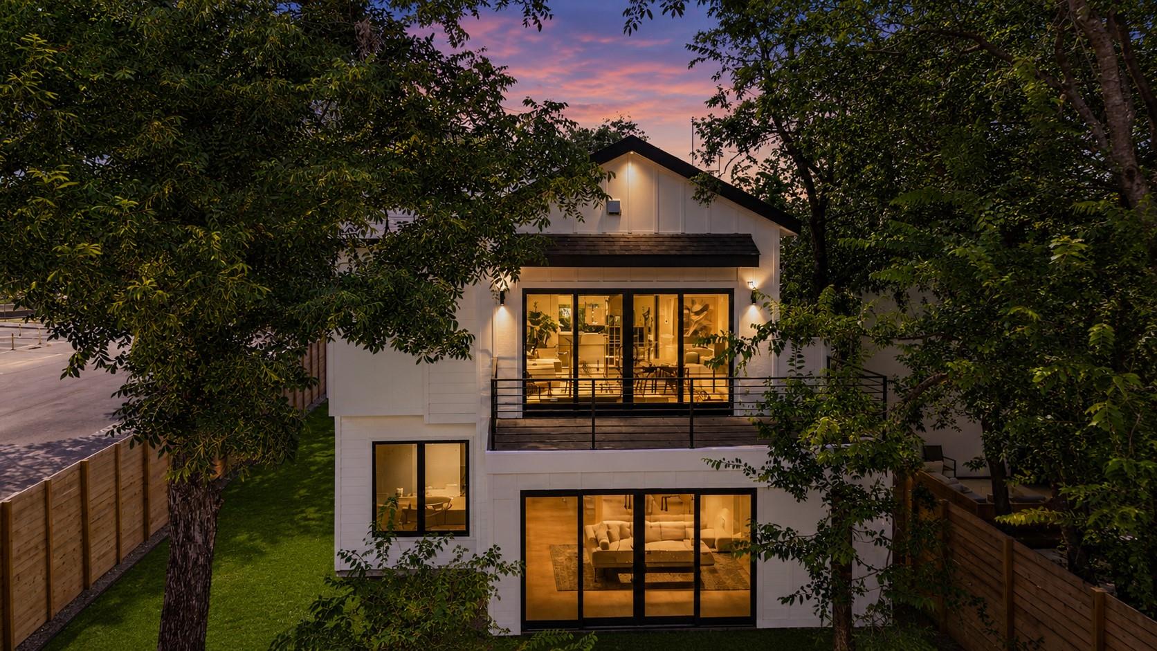 752 Pedernales, Austin, TX 78702 — photo 1