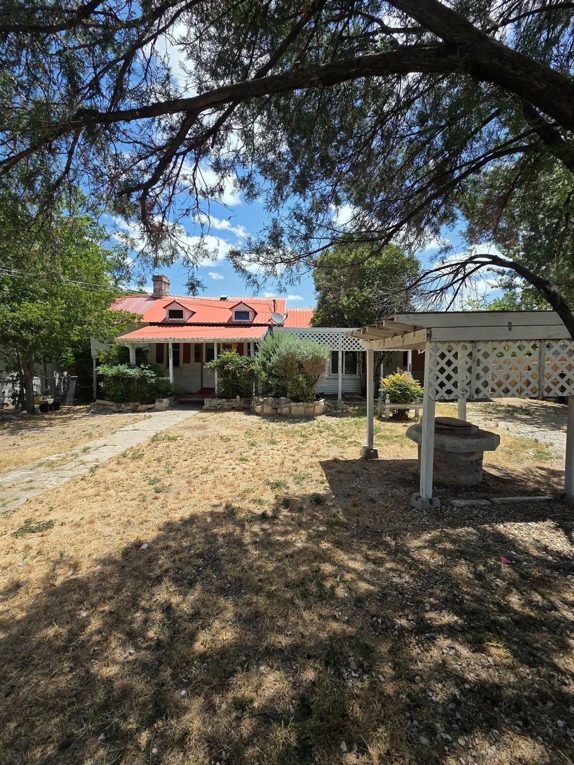 505 1/2 Main, Lampasas, TX 76550 — photo 1