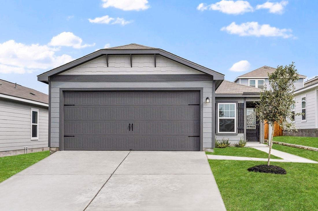 100 Captain Dooley, Jarrell, TX 76537 — photo 1