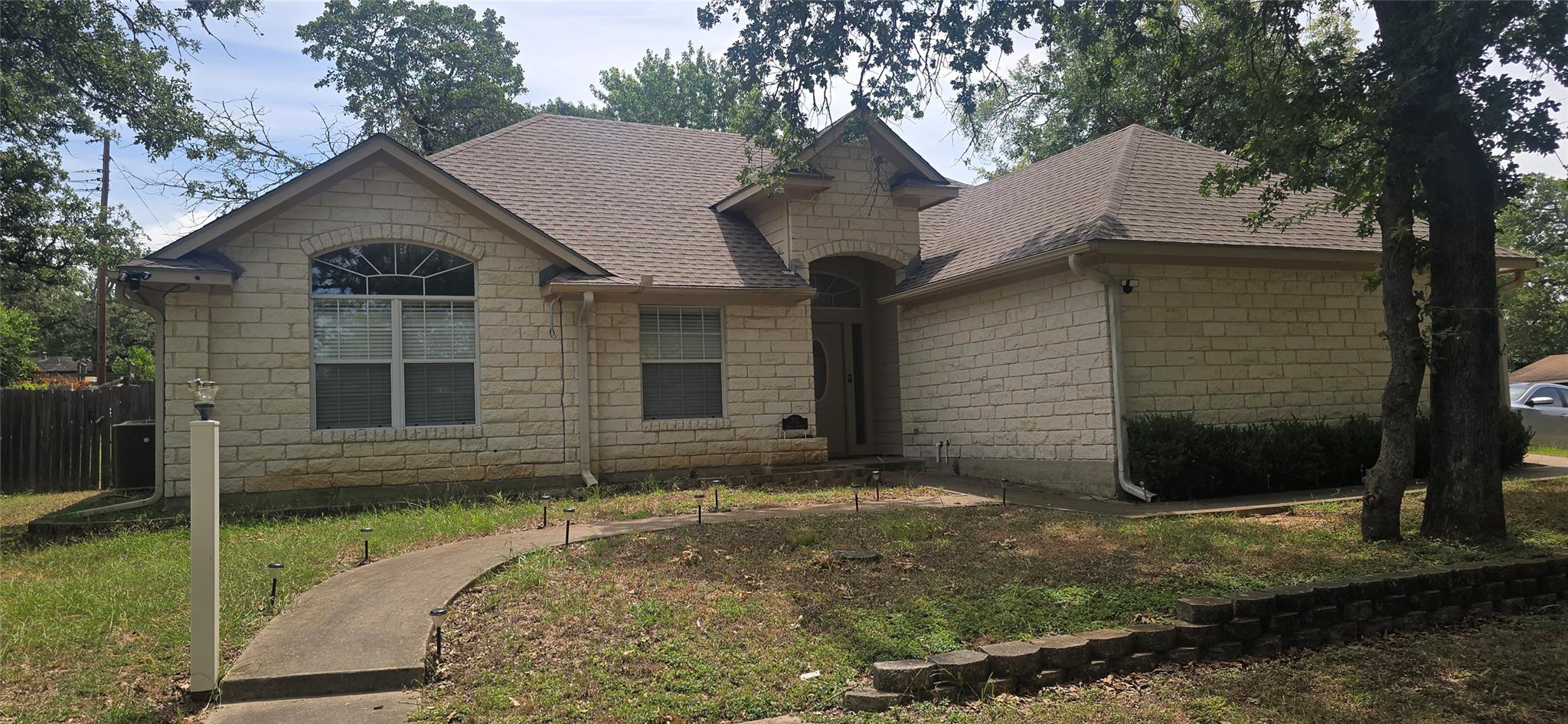 702 Ortega, Rockdale, TX 76567 — photo 1