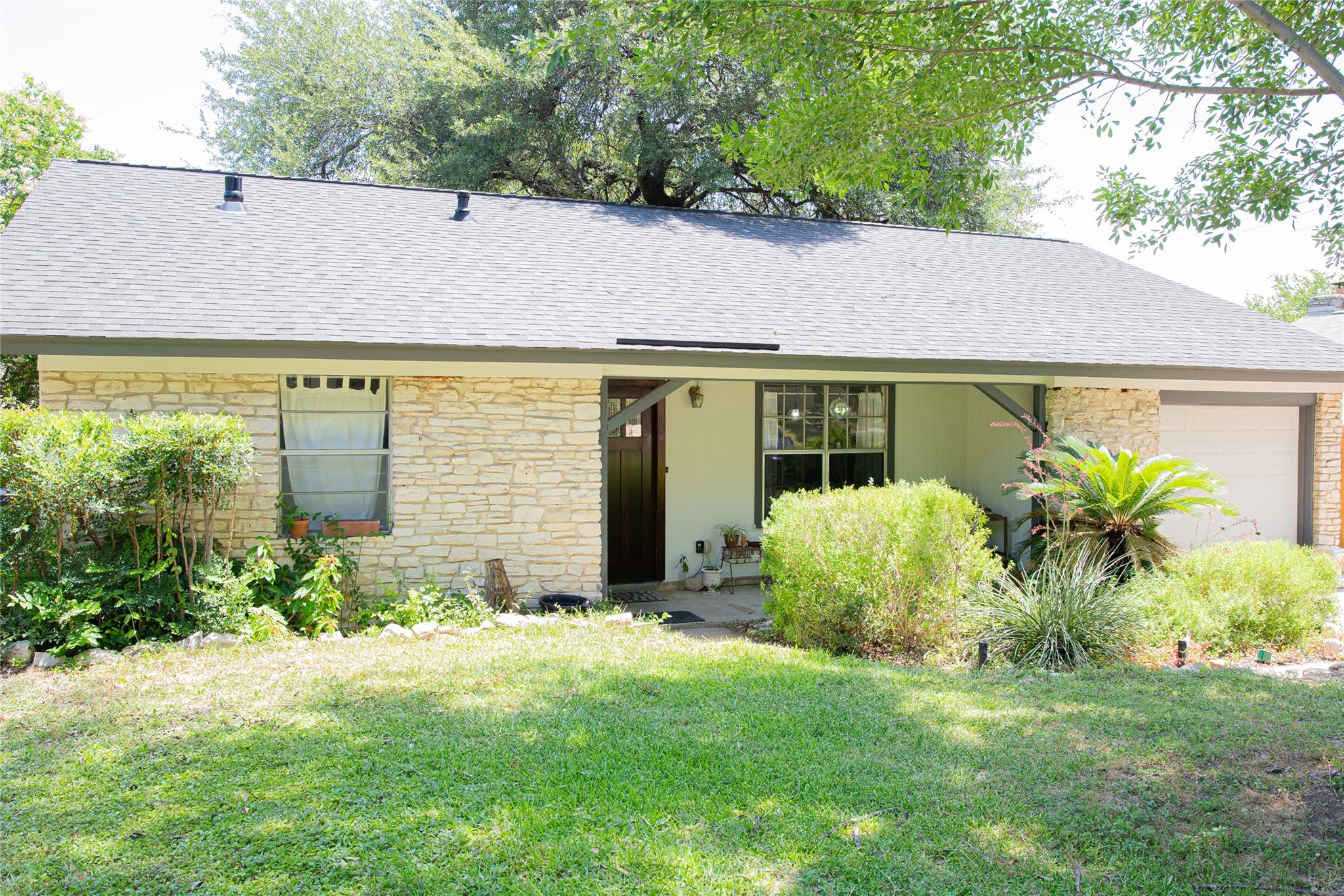 902  Austin Highlands Blvd, Austin, TX 78745 — photo 1